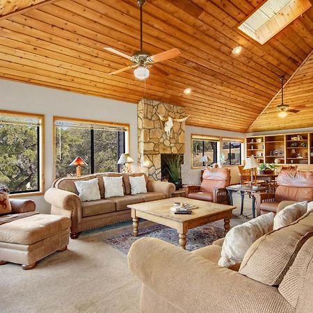 Spicewood Treehouse Villa Buitenkant foto