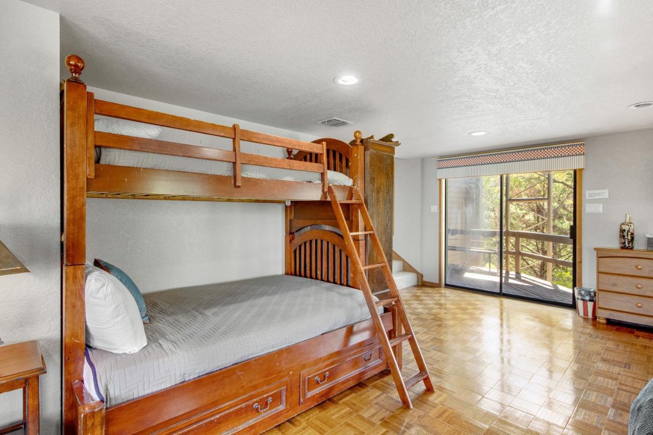 Spicewood Treehouse Villa Buitenkant foto